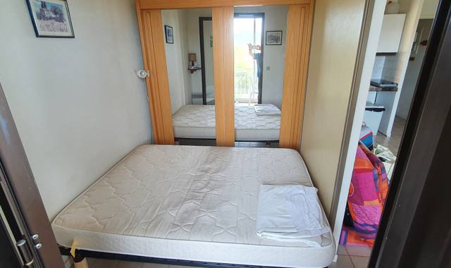 Meubles armoire/Penderie et Lit/sommier de 140