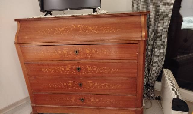 Meubles grande commode de famille
