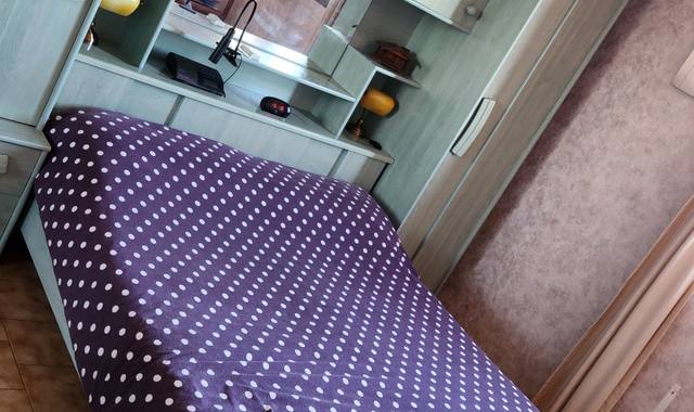 Meubles lit avec meuble autour