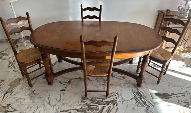 Meubles Table et 4 chaises
