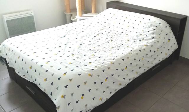 Meubles lit panneaux agglomérés + Sommier 140x190 + matelas (13 ans)