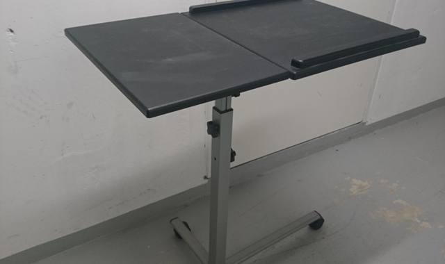 Meubles petite desserte à roulettes pour projecteur