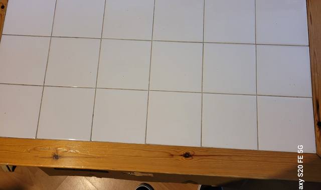 Meubles table basse en bois claire carrelée