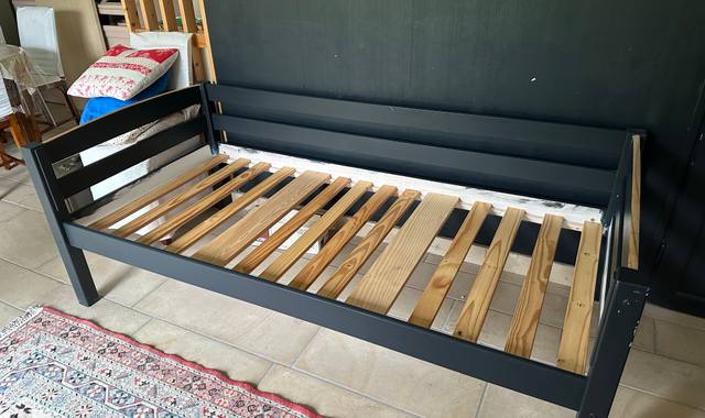 Meubles lit avec sommier à lattes 90 x 190