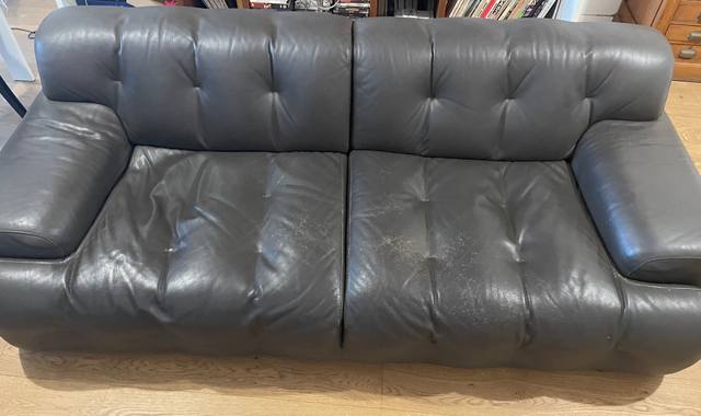 Meubles canapé en cuir en tres bon etat