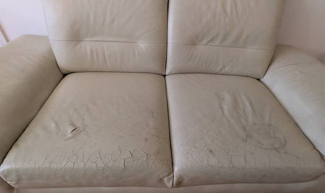 Meubles vieux canapé en cuir