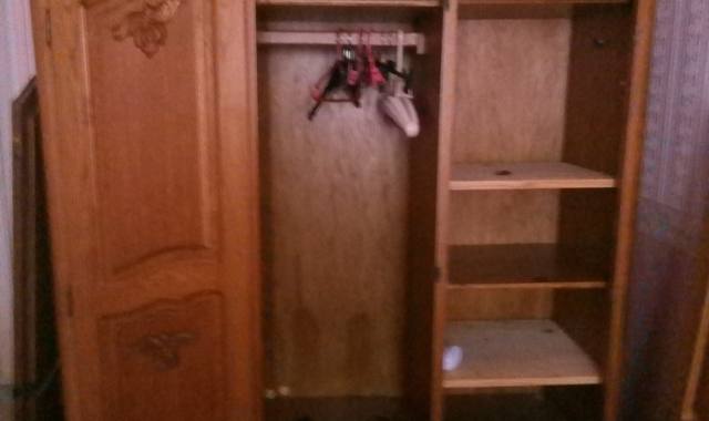 Meubles armoire , et , commode. urgent cause deménagement