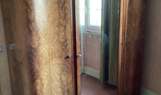 Meubles armoire année 40 en bon état