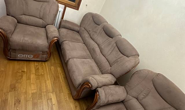 Meubles canapé et deux fauteuils
