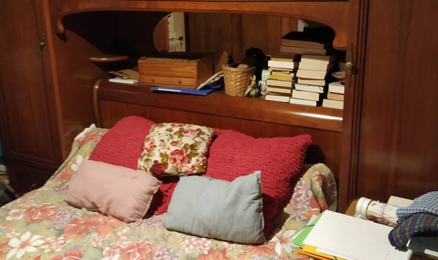 Meubles lit pont a donner sinon mis au encombrant mardi 23 décembre 2023