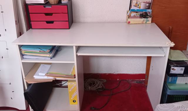 Meubles bureau urgent pour cause déménagement