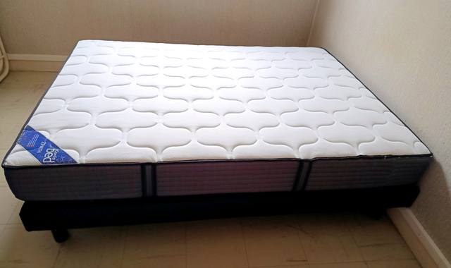 Meubles canapé Clic clac et sommier 140x190