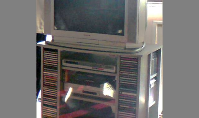 Meubles mEUBLE vitré VIDEO/HIFI GRIS A ROULETTES