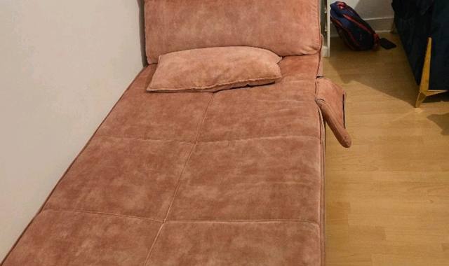 Meubles méridienne  saumoné tres confortable