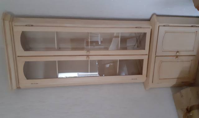 Mobilier meuble vitrine d'angle
