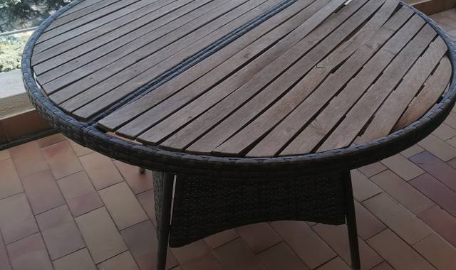 Mobilier table Jardin résine tressée et bois 120cm