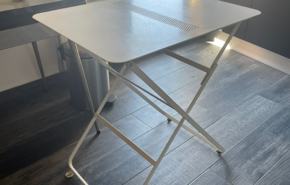 Mobilier table extérieur pliante métallique blanche 52x70x75cm (Lxlxh)