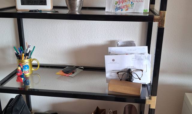 Mobilier étagère metal et verre