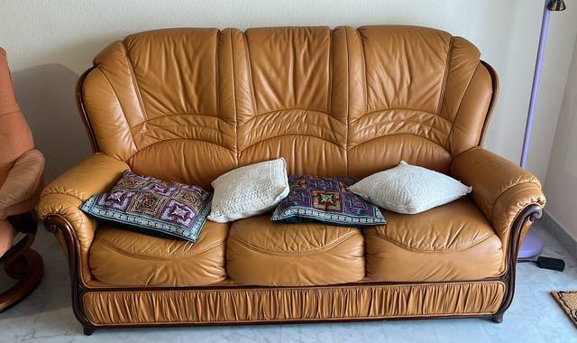 Mobilier canapé 3 places convertible et fauteuil 1 place assortis