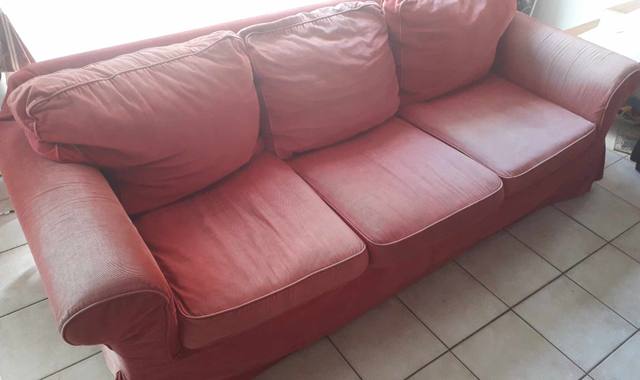 Mobilier super canapé rouge