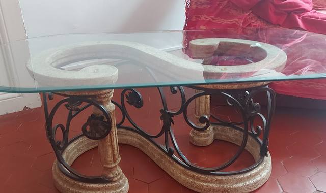 Mobilier table basse pierre et vitre