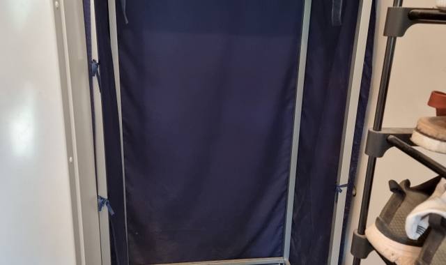 Mobilier armoires tissus