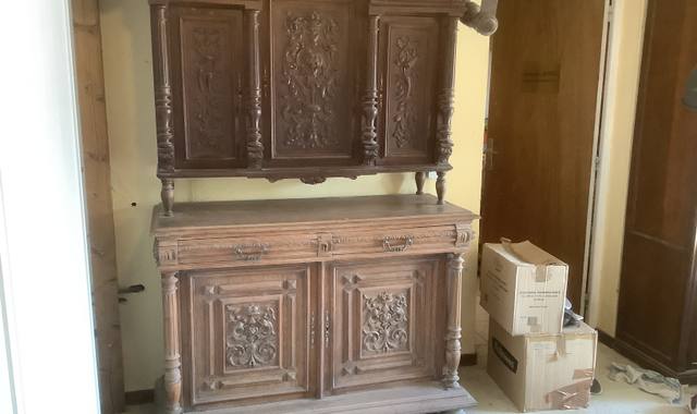 Mobilier buffet deux corps ancien