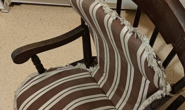 Mobilier une chaise à donner