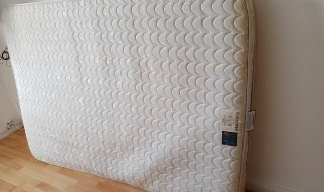 Mobilier matelas et sommier 1.40 x 1.90