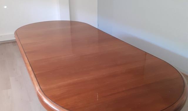 Mobilier table en bois