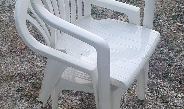 Mobilier 4 chaises de jardin