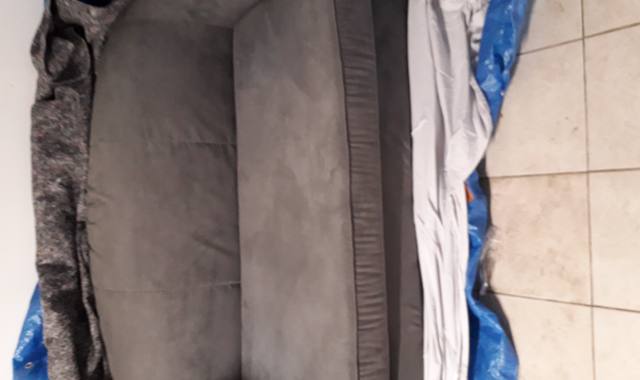 Mobilier canapé convertible type chauffeuse