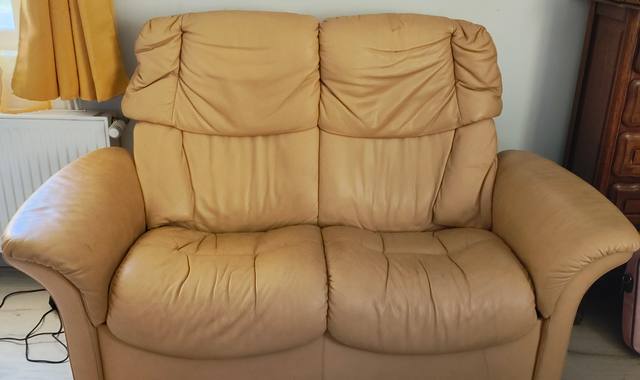Mobilier canapé cuir 2 places et 2 fauteuils