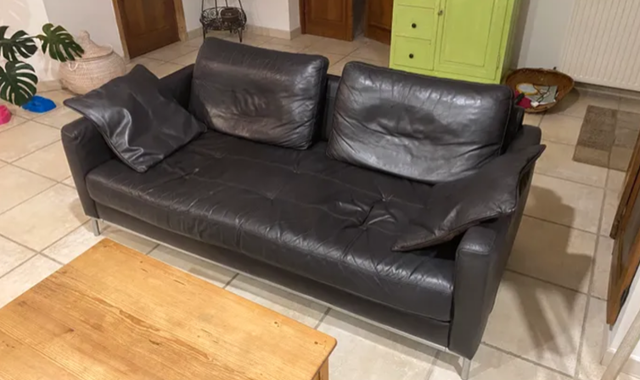 Mobilier canapé et méridienne en cuir