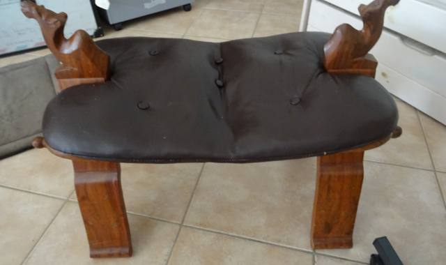 Mobilier tabouret bois africain