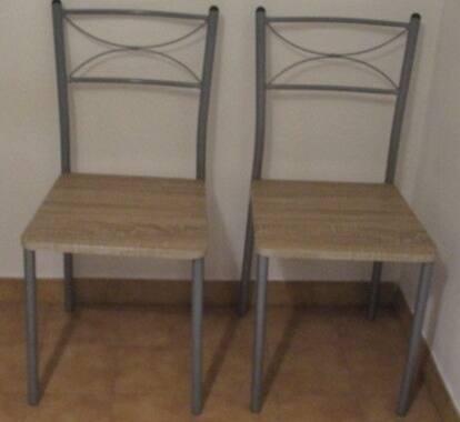 Mobilier deux chaises