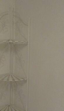 Mobilier étagère d'angle blanche