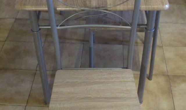 Mobilier table + 2 chaises
