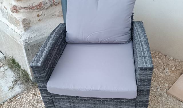 Mobilier Salon de jardin en résine tressée.