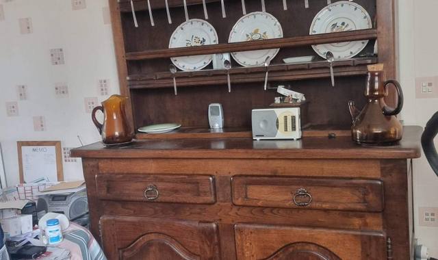 Mobilier vaisselier en chêne massif