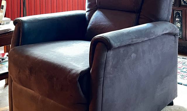 Mobilier fauteuil senior releveur deux moteurs