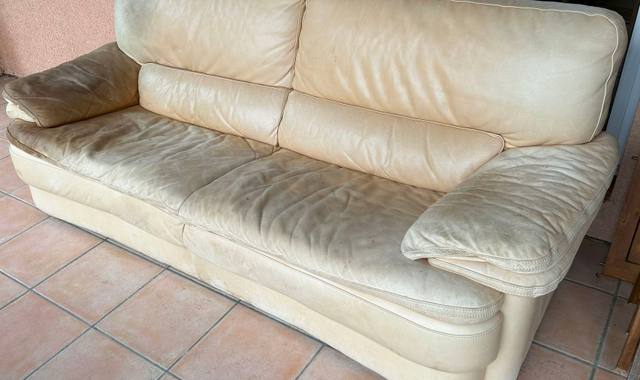 Mobilier canapé cuir 3 places