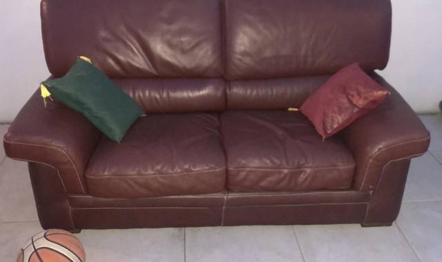 Mobilier je donne un canapé cuire bon état