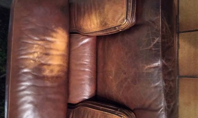 Mobilier fauteuil cuir 110x110 à prendre sur place