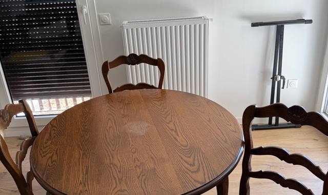 Mobilier table bois merisier