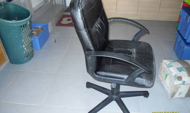 Mobilier chaise de bureau a roulettes