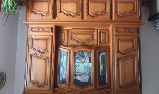 Mobilier living  louis  14 très bon état (très urgent )