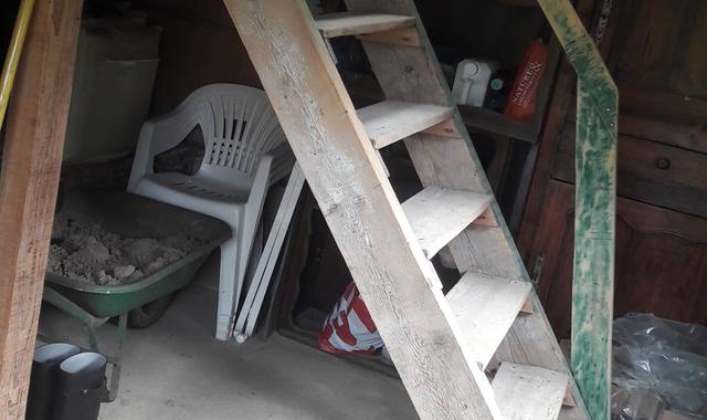 Mobilier echelle large en bois