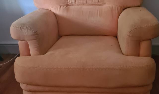 Mobilier jaune repos