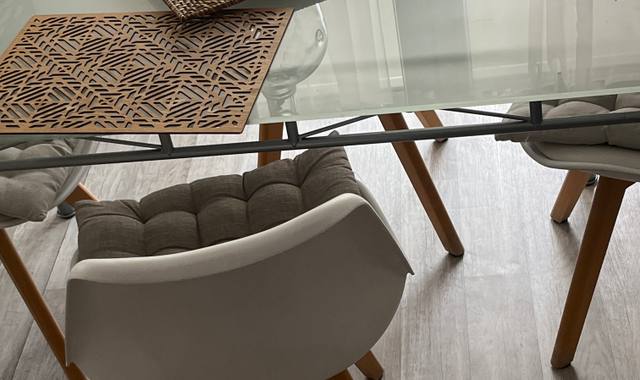 Mobilier table en verre
